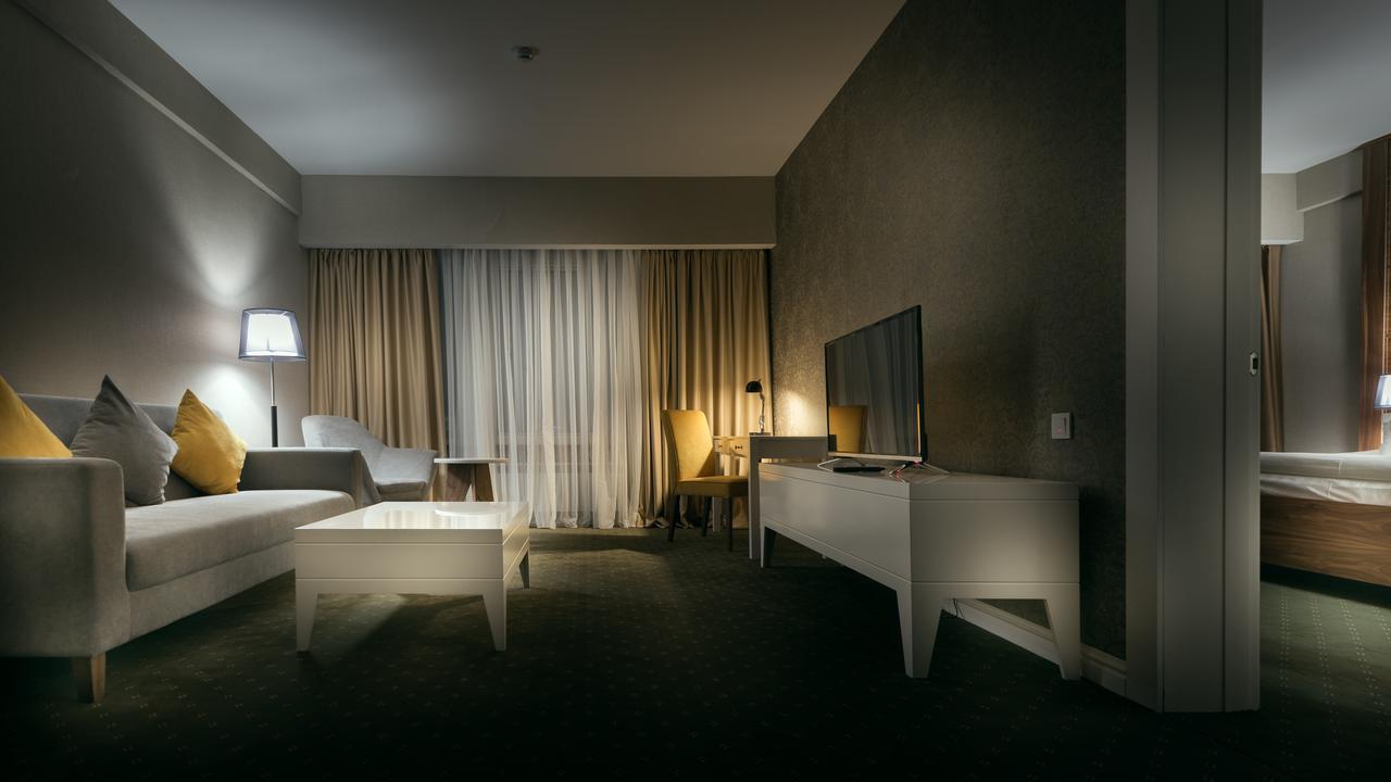 The Square Hotel Astana Exterior photo
