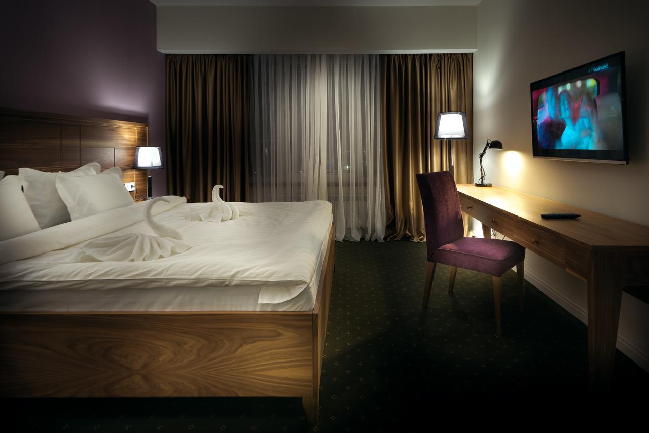 The Square Hotel Astana Exterior photo